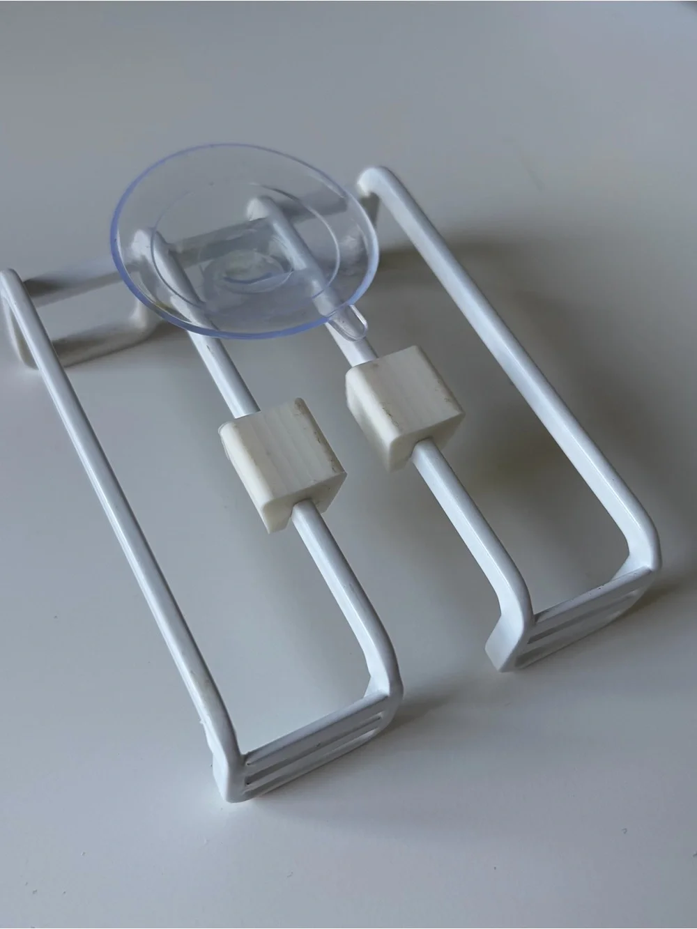 YAMAZAKI Home Toothbrush & Razor Holder - White
